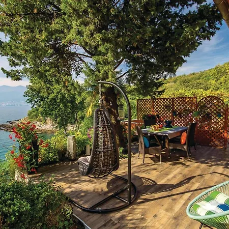Lovely In With House Sea View 아파트 리예카
