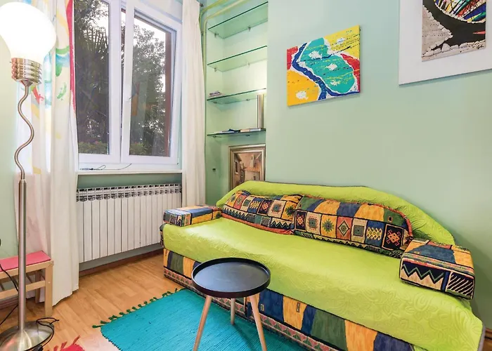 Апартаменты 1 Bedroom Amazing In *